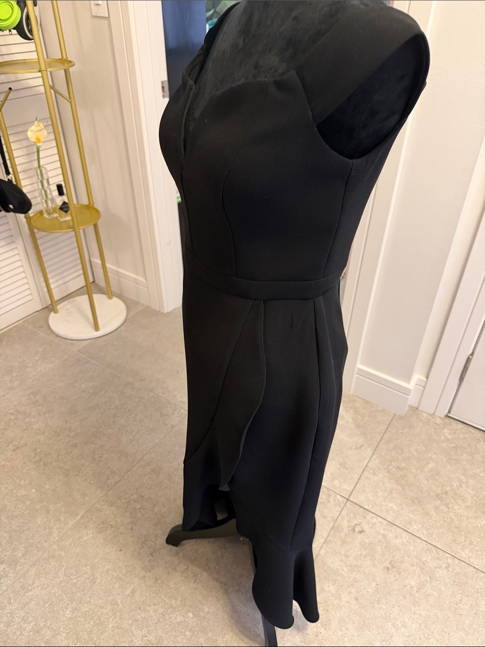 Aqua Elegant Black Cap-Sleeve Sheath Dress size 6 - Picture 5 of 7